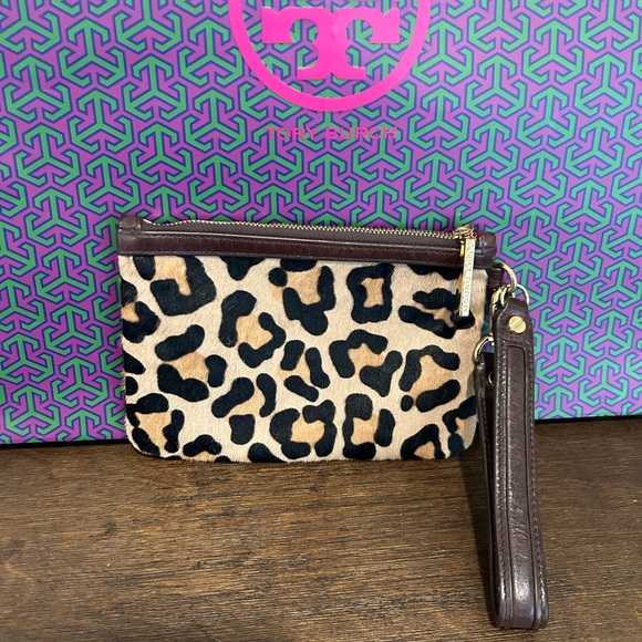 Tory Burch animal print wristlet - Picture 3 of 4